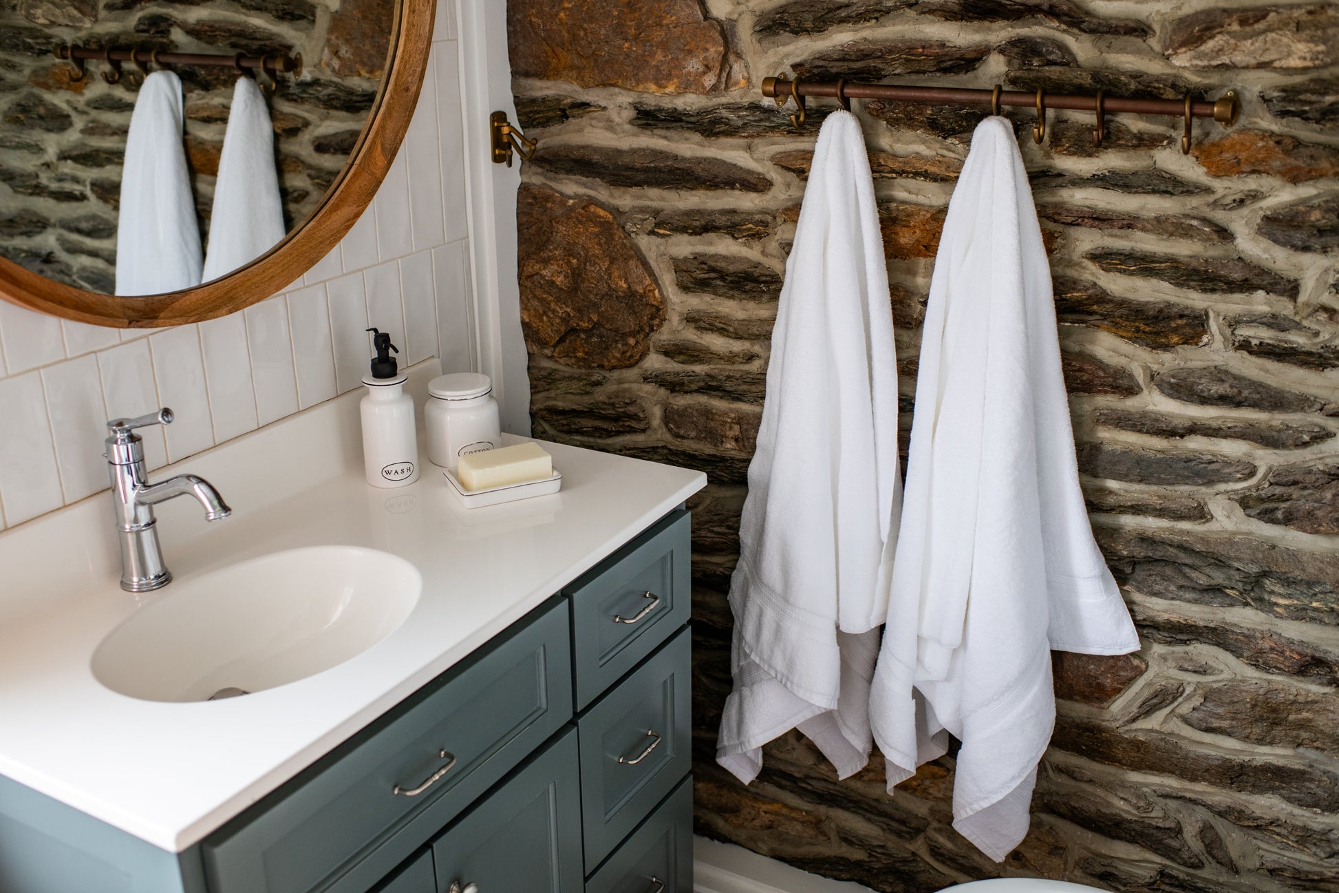 organic cotton towels bath hanging