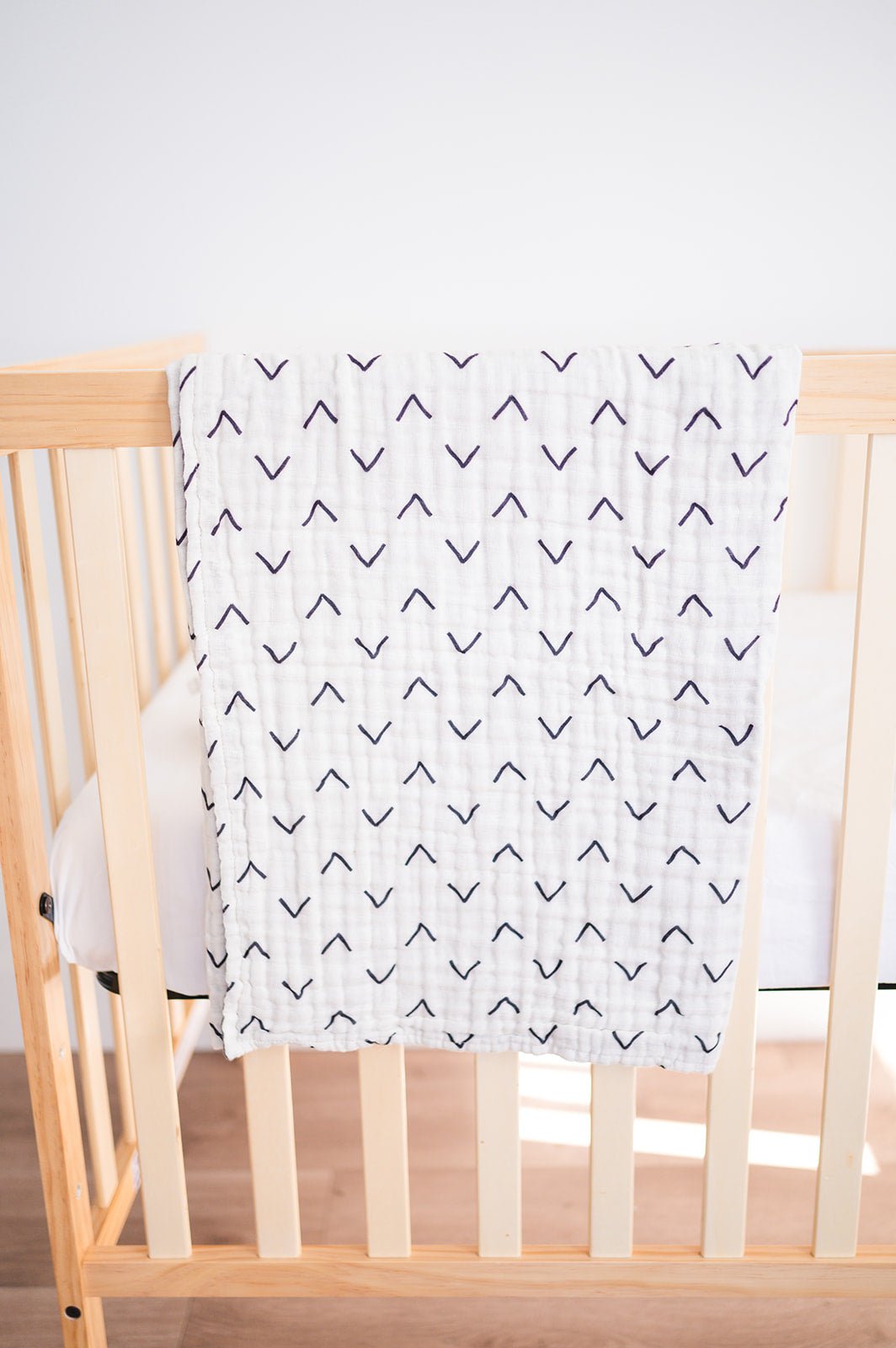 Muslin 6-Layer Blanket - Black Arrow