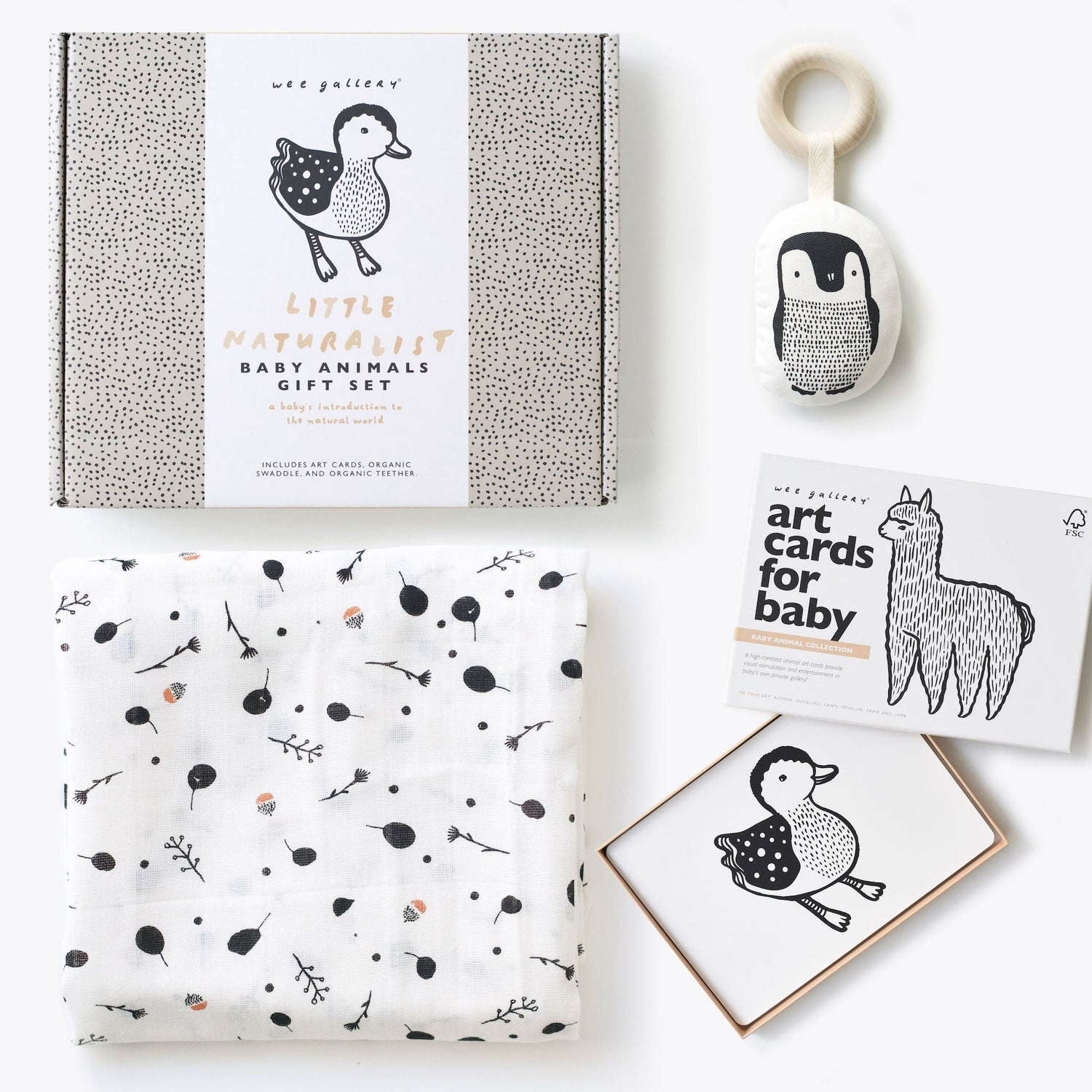 Wee gallery Baby Gift Set Muslin Swaddle - Art Cards - Natural Teether