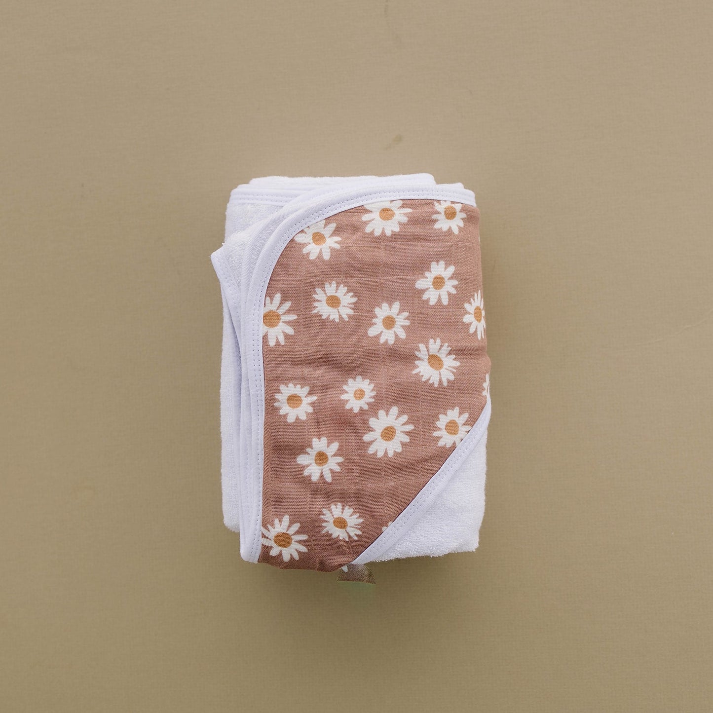 Daisy Dream Muslin Hooded Towel - Nature's Crib