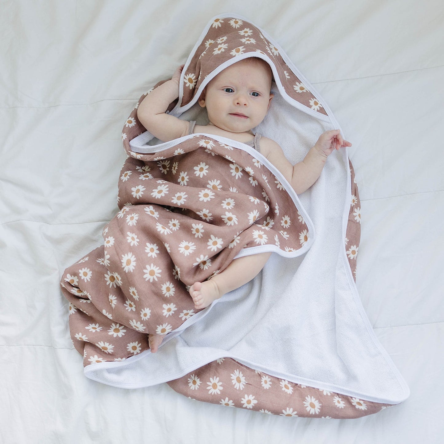 Daisy Dream Muslin Hooded Towel - Nature's Crib