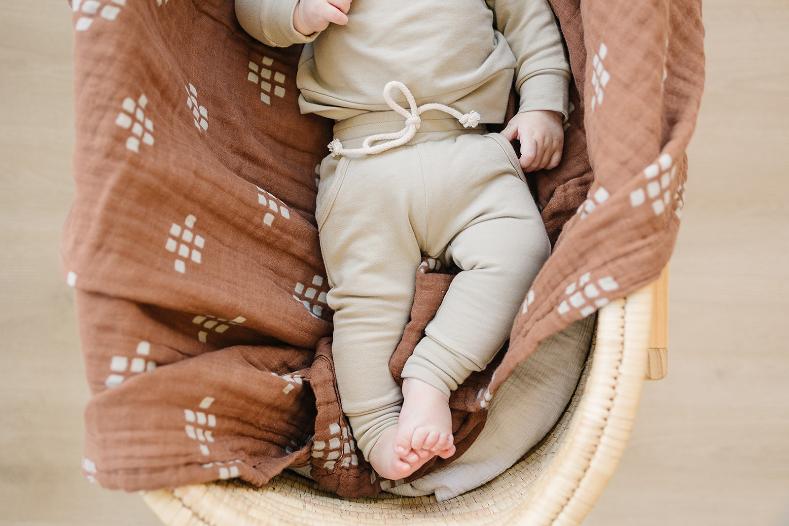 Mebie Baby,Chestnut Textiles Muslin Quilt