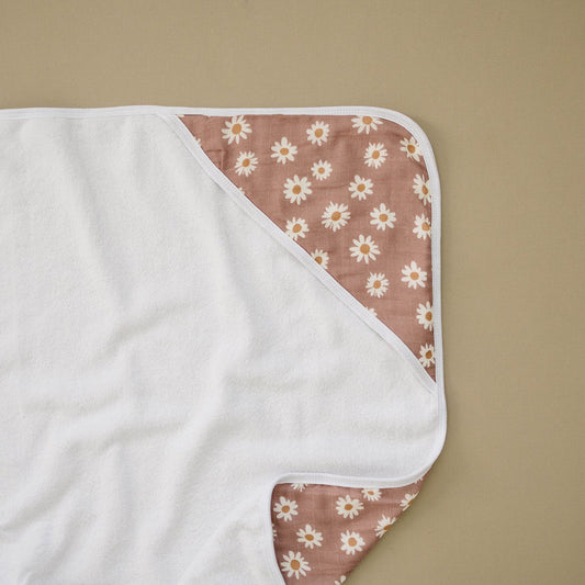 Daisy Dream Muslin Hooded Towel - Nature's Crib