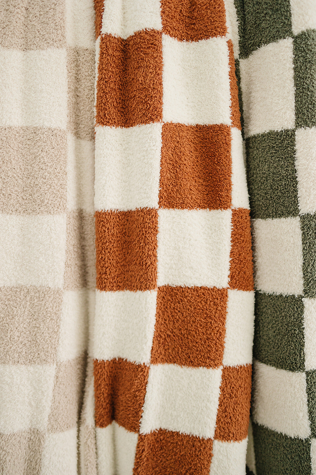 Rust Checkered Plush Blanket - Nature's Crib