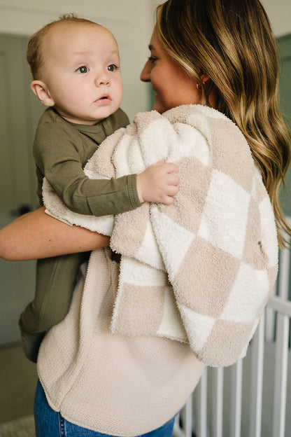 Taupe Checkered Plush Blanket - Nature's Crib