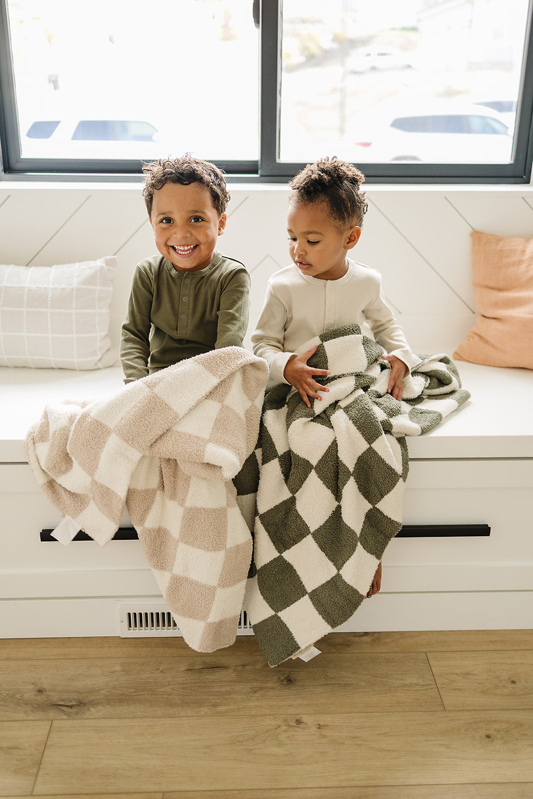 Taupe Checkered Plush Blanket - Nature's Crib