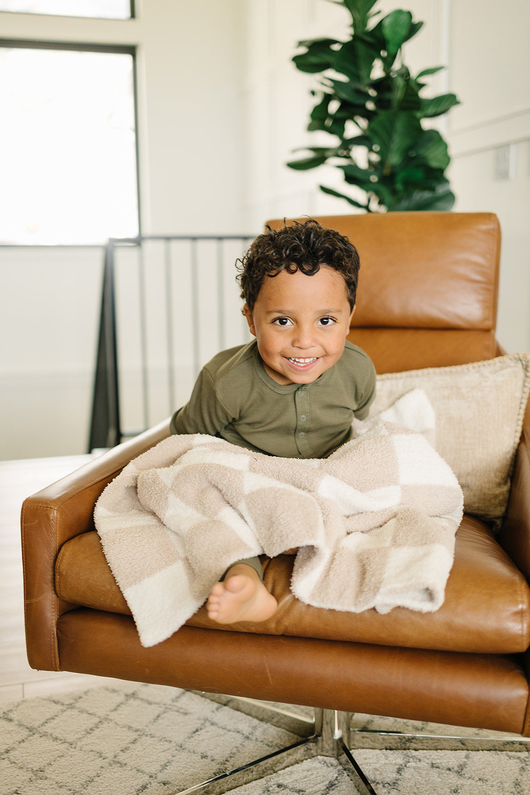 Taupe Checkered Plush Blanket - Nature's Crib