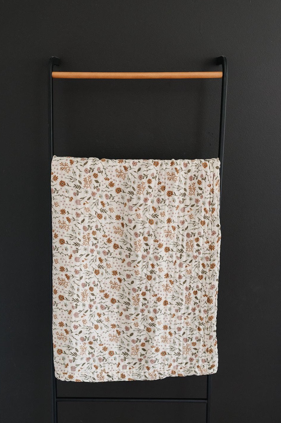 Meadow Floral Muslin Quilt - Nature's Crib