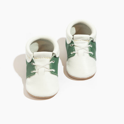 Hole-in-One Oxford Baby Shoe