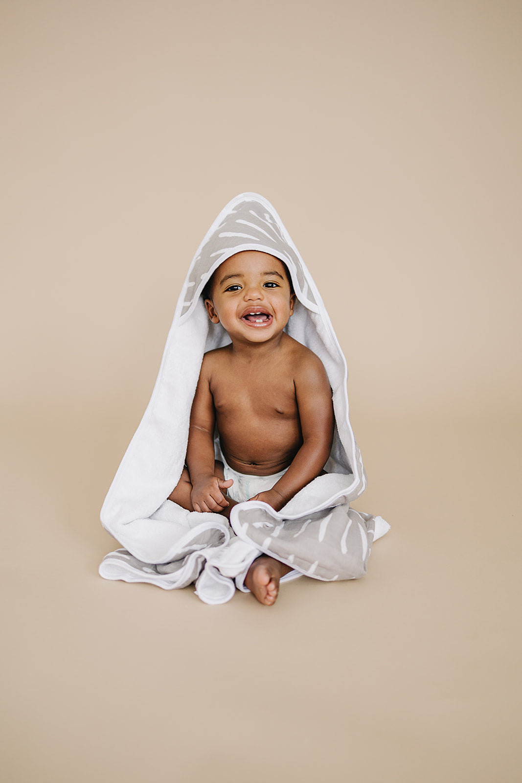 Grey Dash Muslin Hooded Towel - Nature's Crib