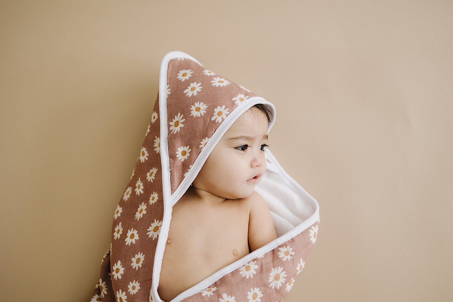 Daisy Dream Muslin Hooded Towel - Nature's Crib