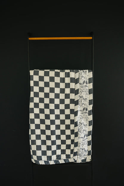 Mebie Baby,Charcoal Checkered + Summit Muslin Quilt