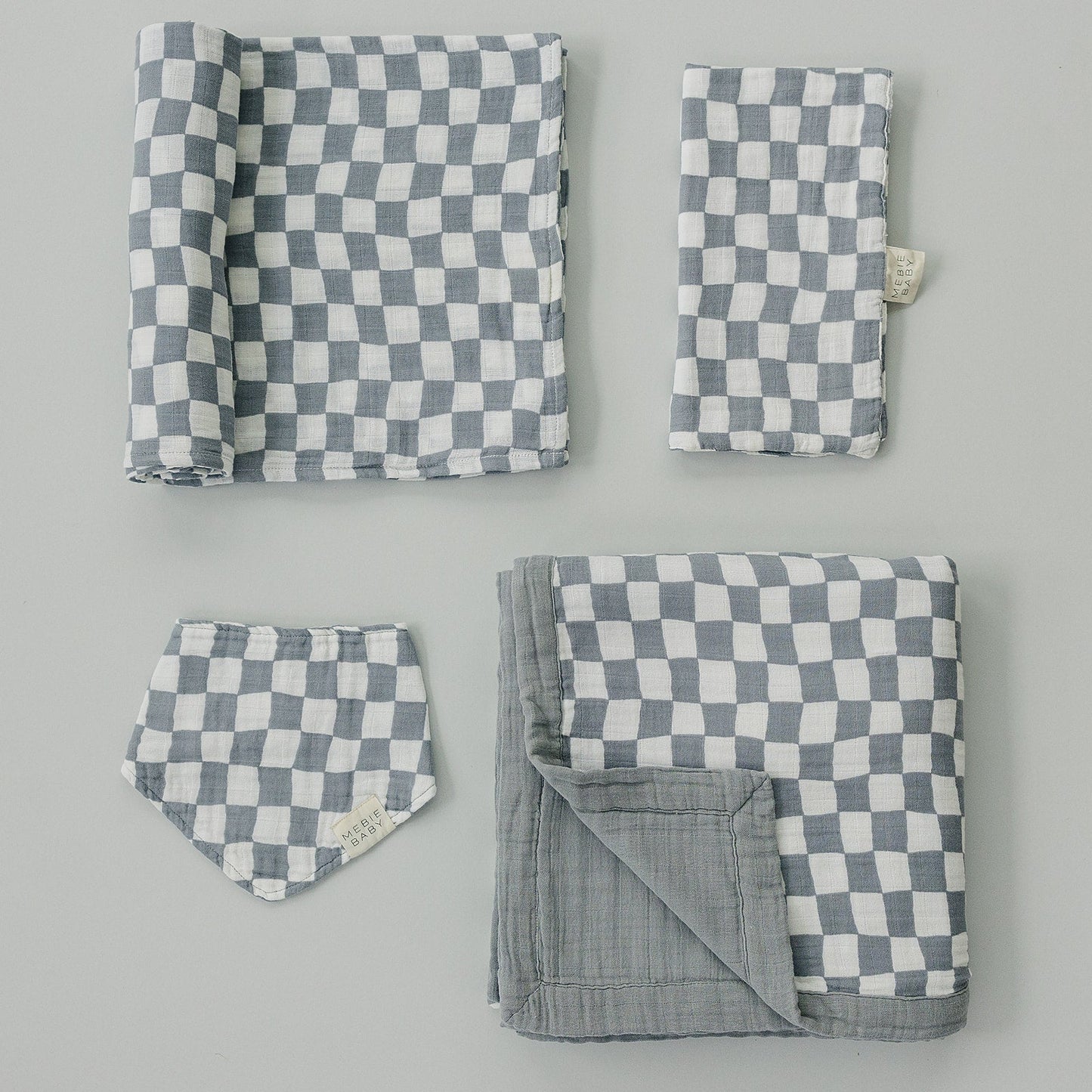 Dusty Blue Wavy Checkered Muslin Quilt - Nature's Crib