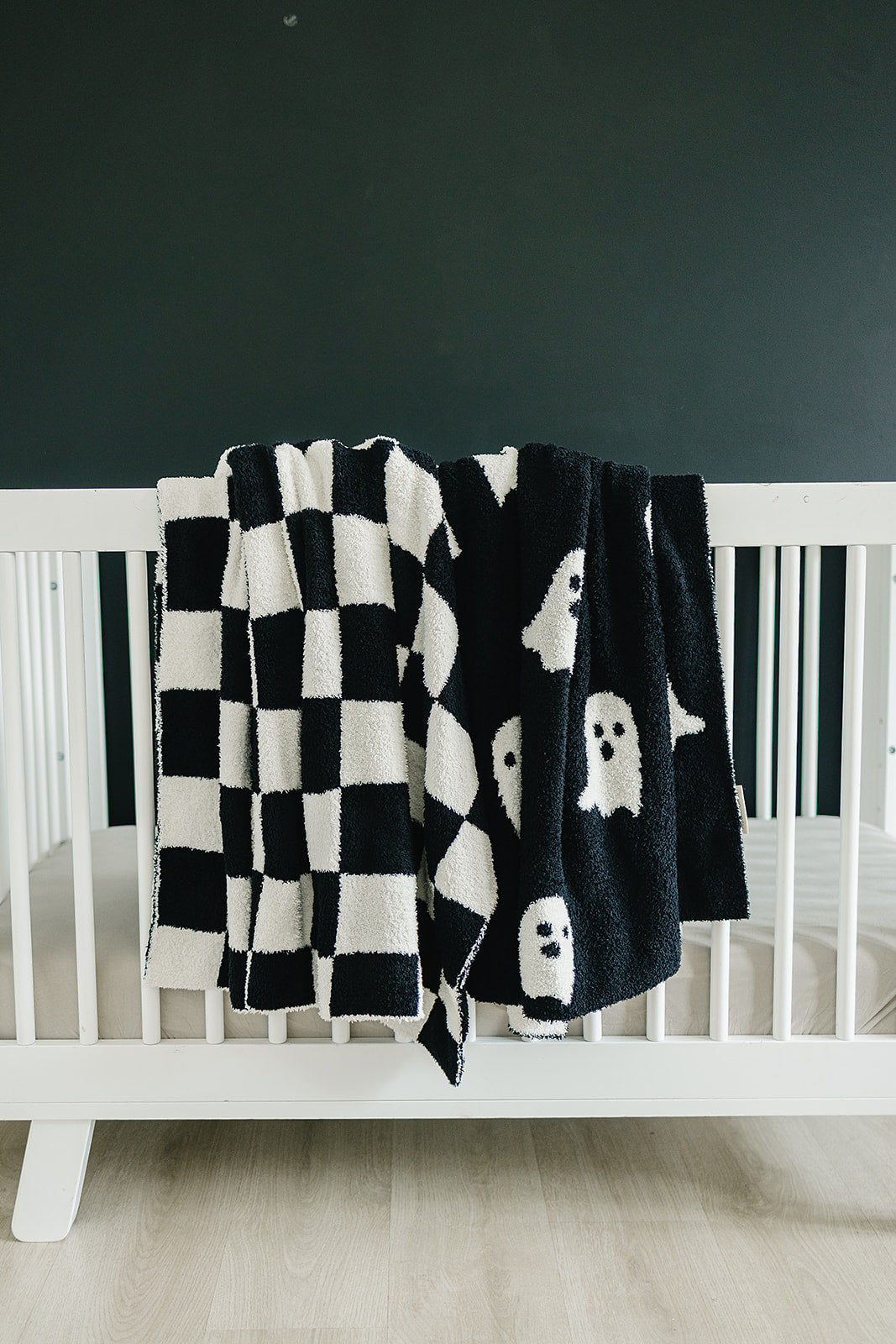 Mebie Baby,Black + White Checkered Plush Blanket