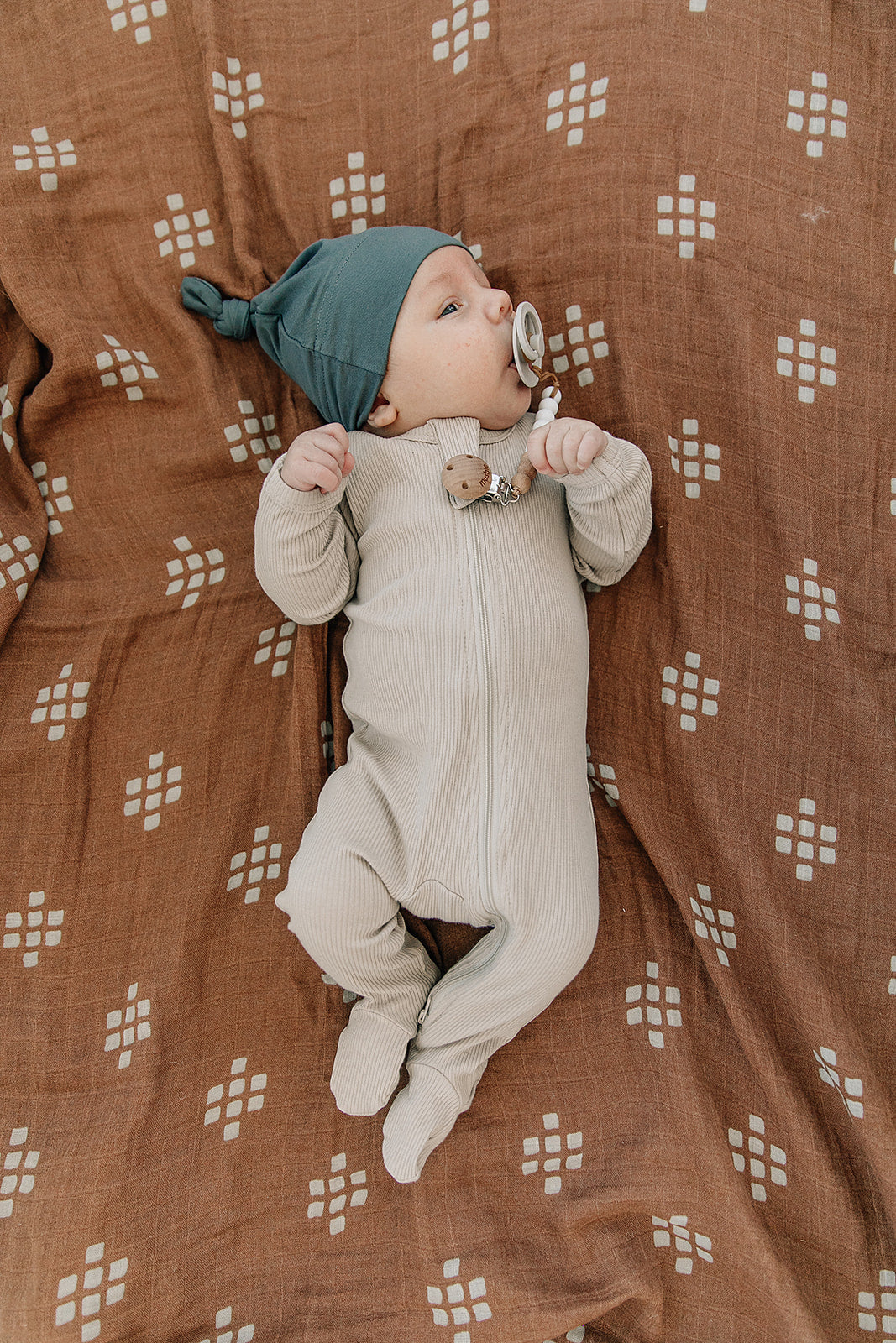 Oatmeal Organic Cotton Ribbed Zipper Footie - Nature's Crib