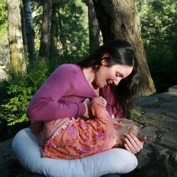 organic-nursing-pillow-baby