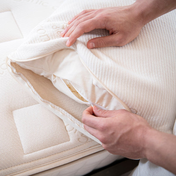 wool-pillow-zippered-detail